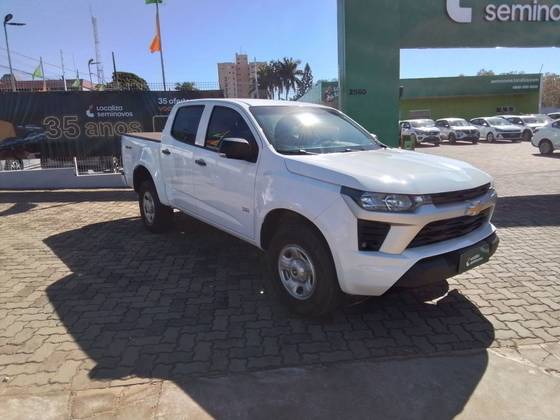 CHEVROLET S10 2.8 16V TURBO DIESEL WT CD 4X4 MANUAL CHEVROLET S10 2.8 16V TURBO DIESEL WT CD 4X4 MANUAL